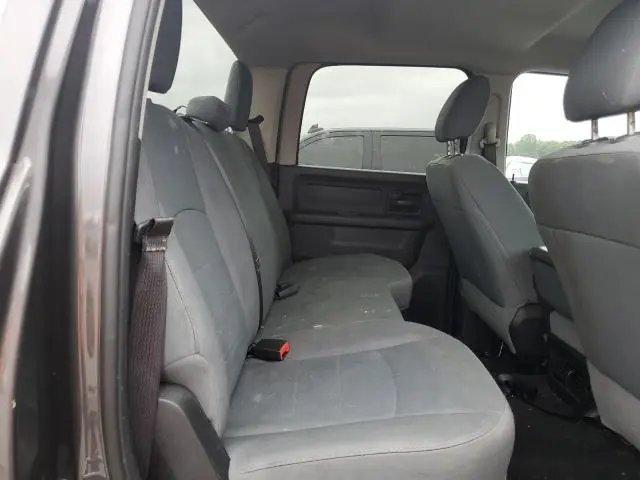 2016 RAM 1500 ST