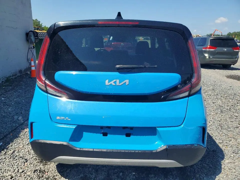 2023 KIA SOUL S  