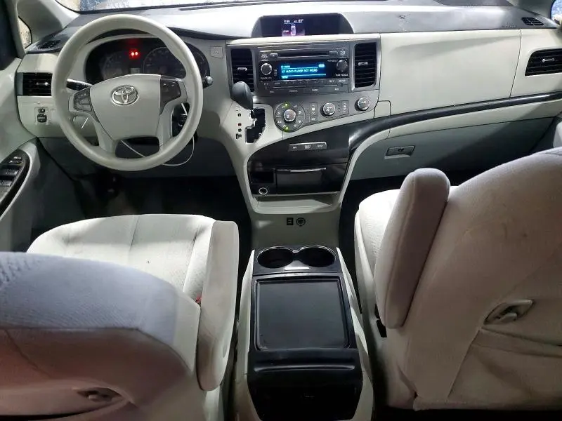 2012 TOYOTA SIENNA LE  