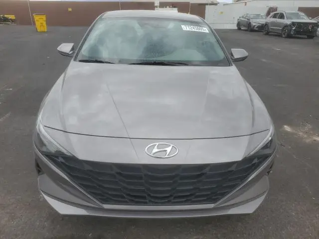 2023 HYUNDAI ELANTRA SE  