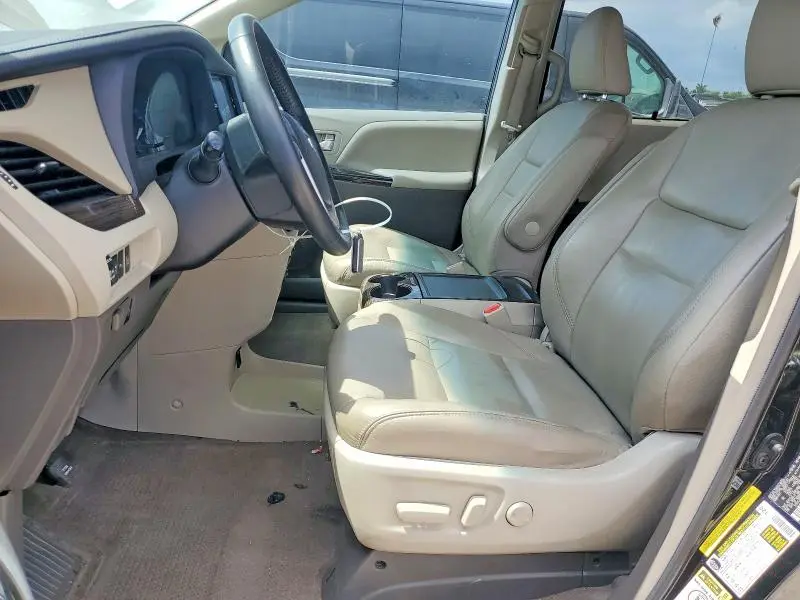 2015 TOYOTA SIENNA XLE PREMIUM 8-PASSENGER  