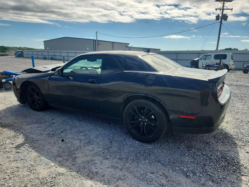 2016 DODGE CHALLENGER SXT  