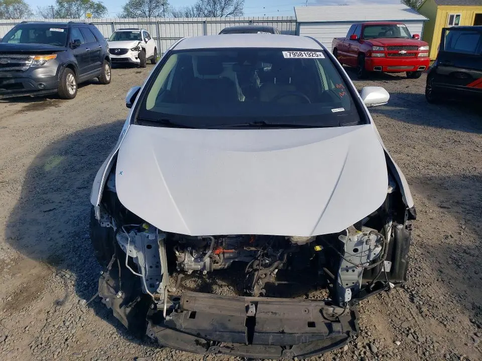 2021 TOYOTA PRIUS LE  