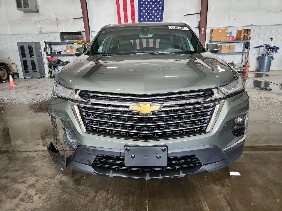 2023 CHEVROLET TRAVERSE LT  