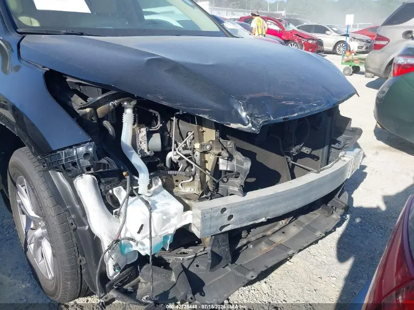 2014 TOYOTA HIGHLANDER XLE V6
