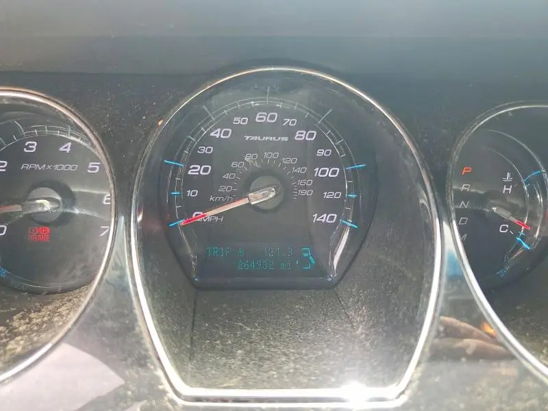 2010 FORD TAURUS LIMITED  