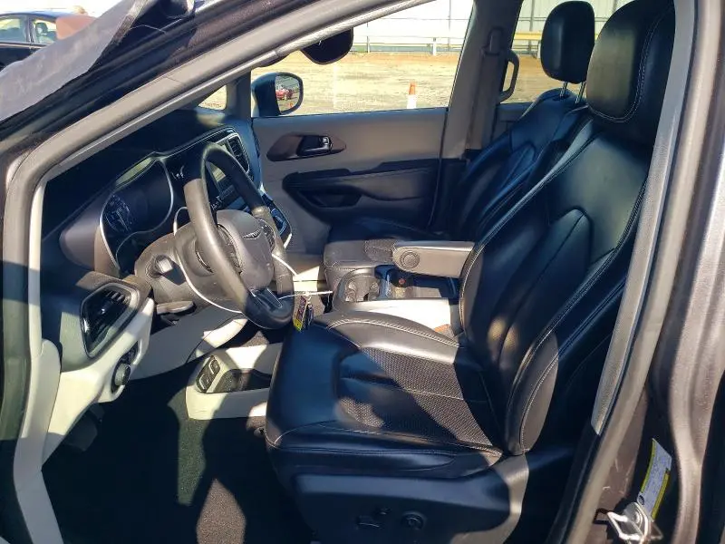 2020 CHRYSLER VOYAGER LXI  