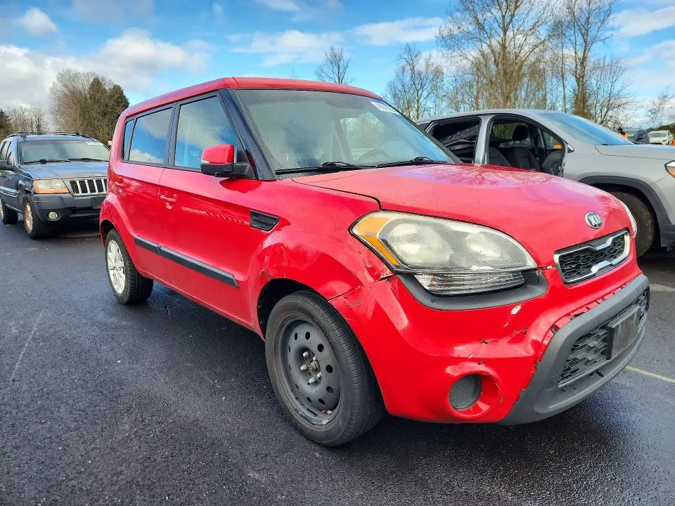 2013 KIA SOUL +  