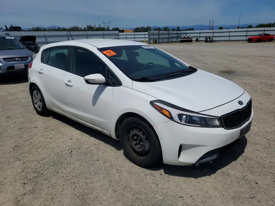 2017 KIA FORTE LX  