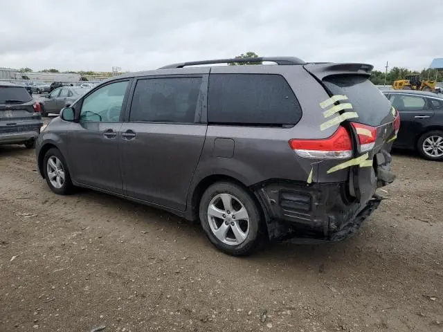 2012 TOYOTA SIENNA LE  