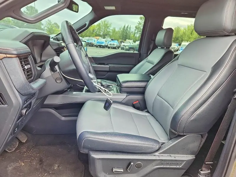 2024 FORD F150 LIGHTNING LARIAT  