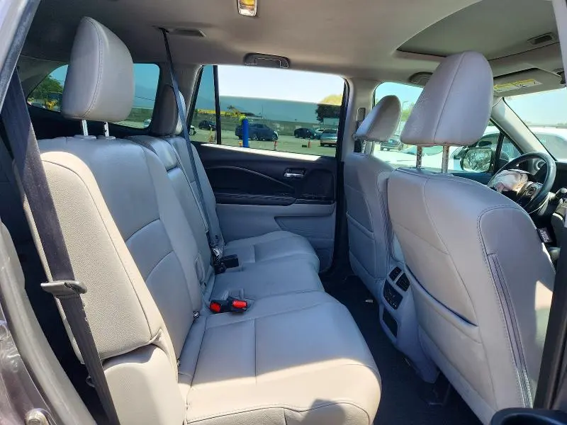 2017 HONDA PILOT EXLN  