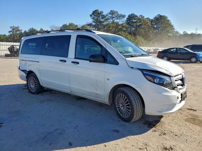 2023 MERCEDES-BENZ METRIS   