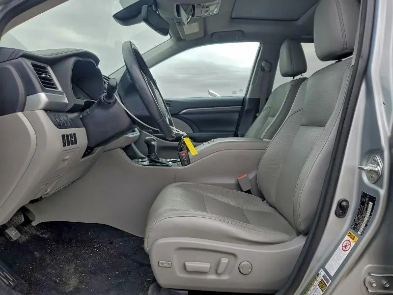 2017 TOYOTA HIGHLANDER LIMITED  