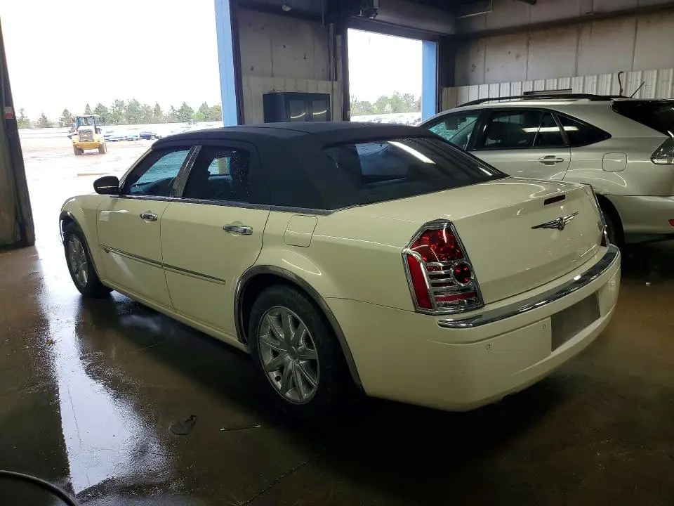 2010 CHRYSLER 300C   