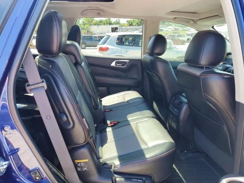2020 NISSAN PATHFINDER SL  