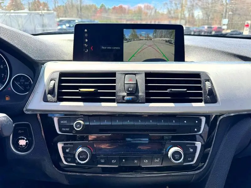 2018 BMW 320 XI  
