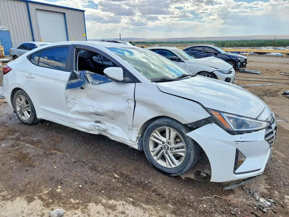 2019 HYUNDAI ELANTRA SEL  
