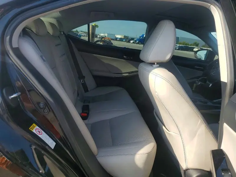 2015 LEXUS IS 250  