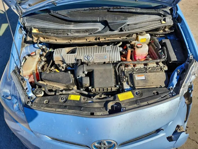 2014 TOYOTA PRIUS PLUG-IN   