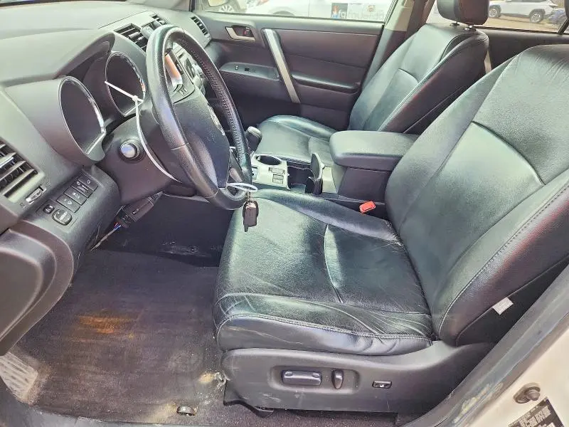 2011 TOYOTA HIGHLANDER BASE  