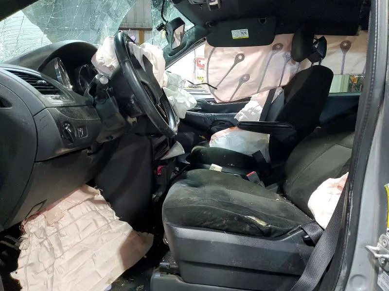 2015 DODGE GRAND CARAVAN SE  