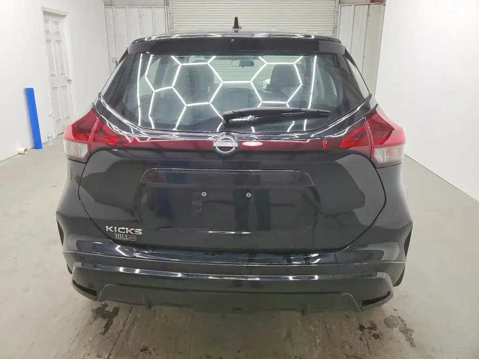 2024 NISSAN KICKS S  