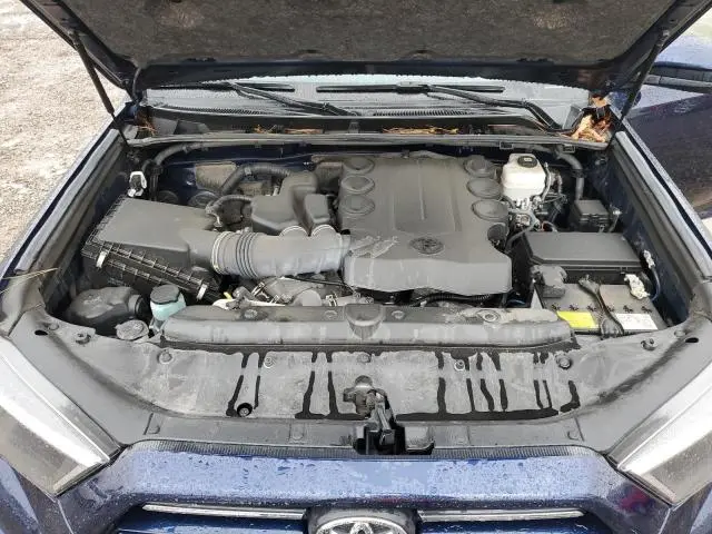 2023 TOYOTA 4RUNNER SE