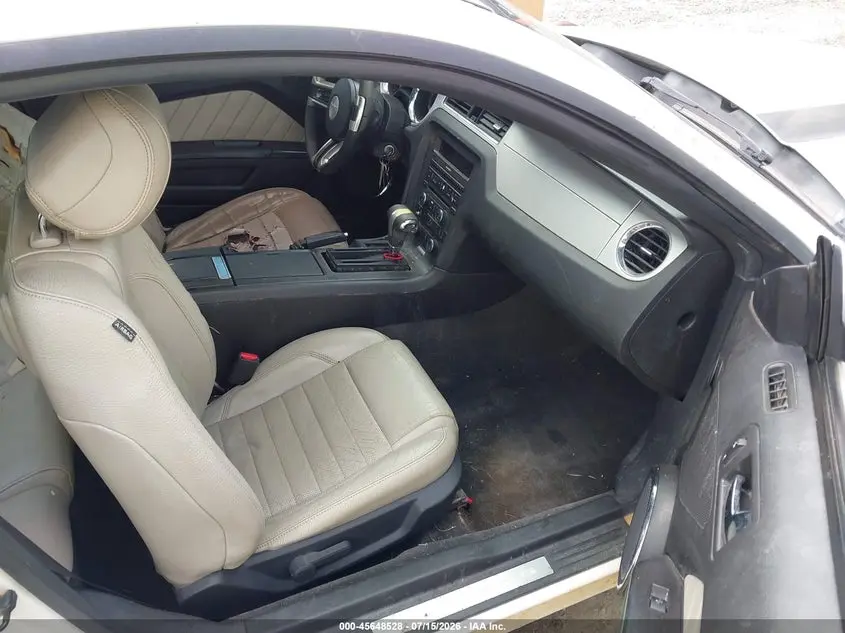 2012 FORD MUSTANG V6 PREMIUM