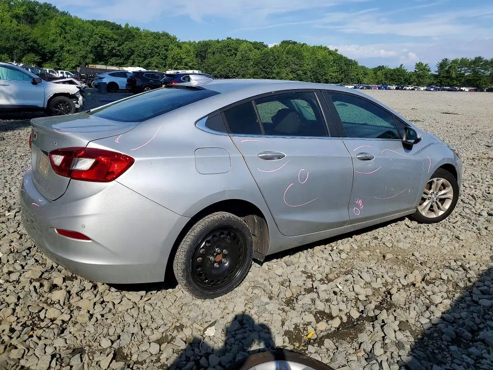 2019 CHEVROLET CRUZE LT  