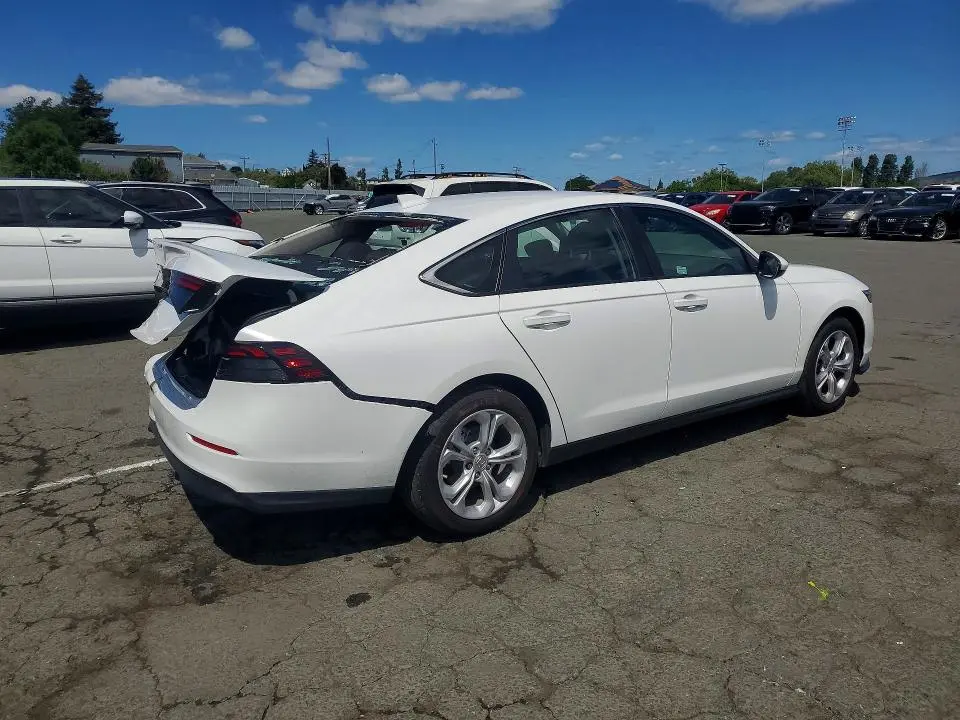 2025 HONDA ACCORD LX  