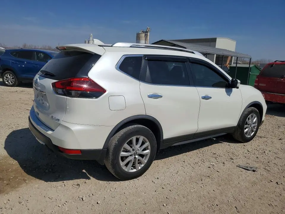 2018 NISSAN ROGUE SV  