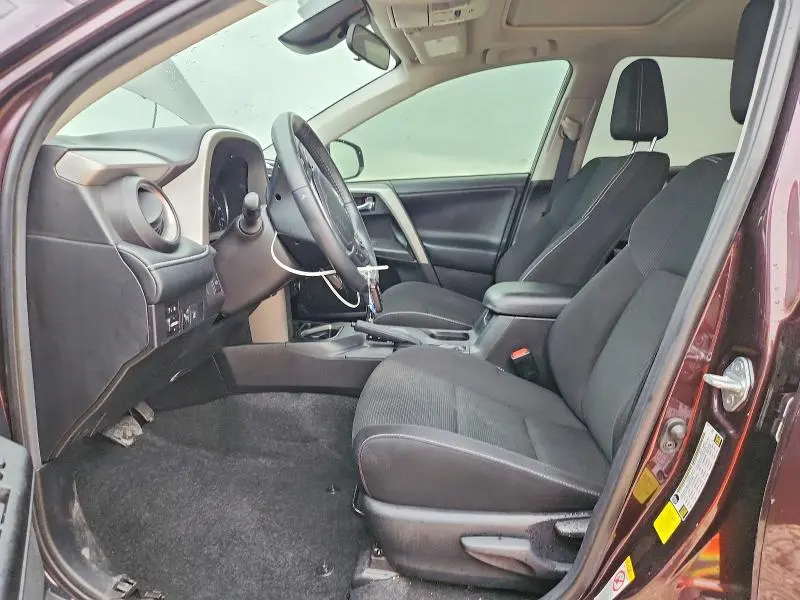 2018 TOYOTA RAV4 XLE  
