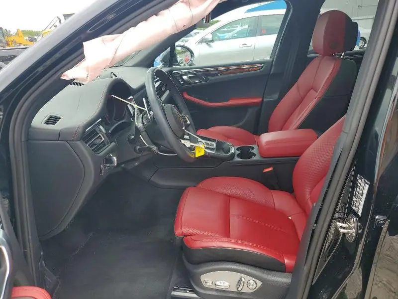 2025 PORSCHE MACAN S  
