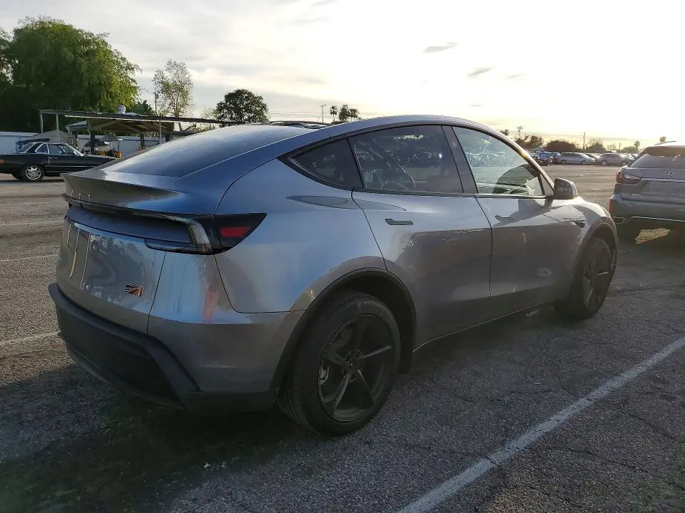 2026 TESLA MODEL Y   