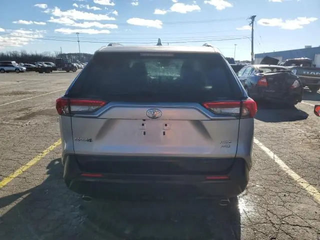 2025 TOYOTA RAV4 XLE  