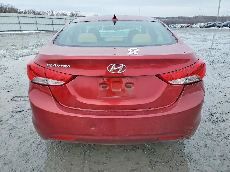2013 HYUNDAI ELANTRA GLS  