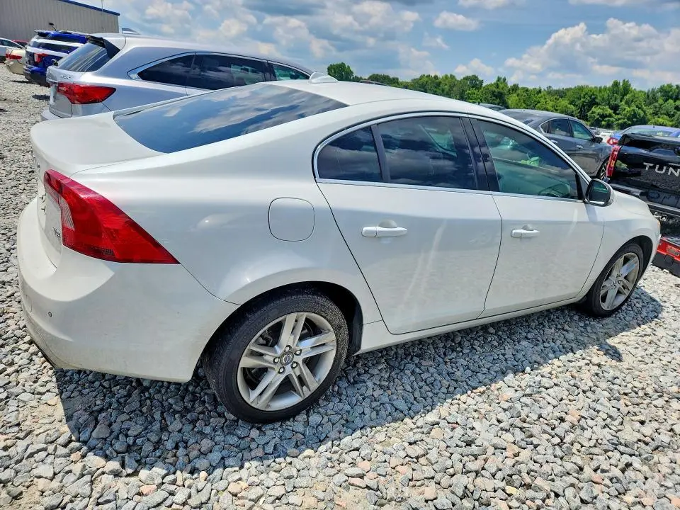 2014 VOLVO S60 T5  