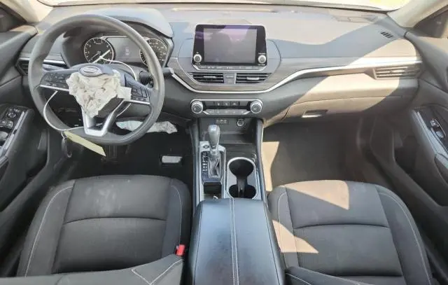 2023 NISSAN ALTIMA SV  