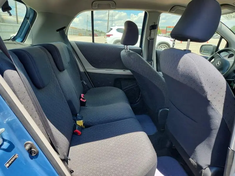 2010 TOYOTA YARIS BASE  