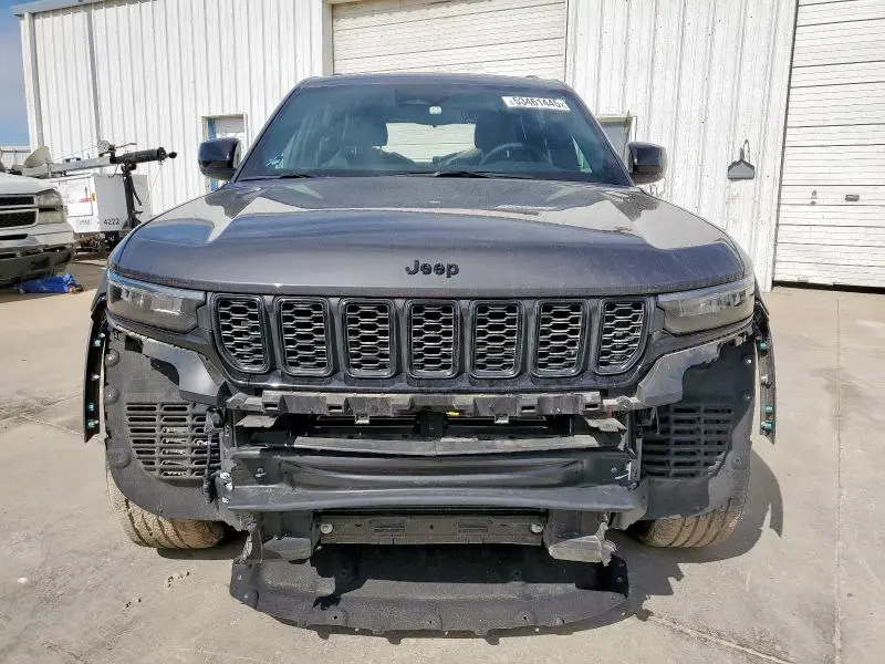 2024 JEEP GRAND CHEROKEE LAREDO  