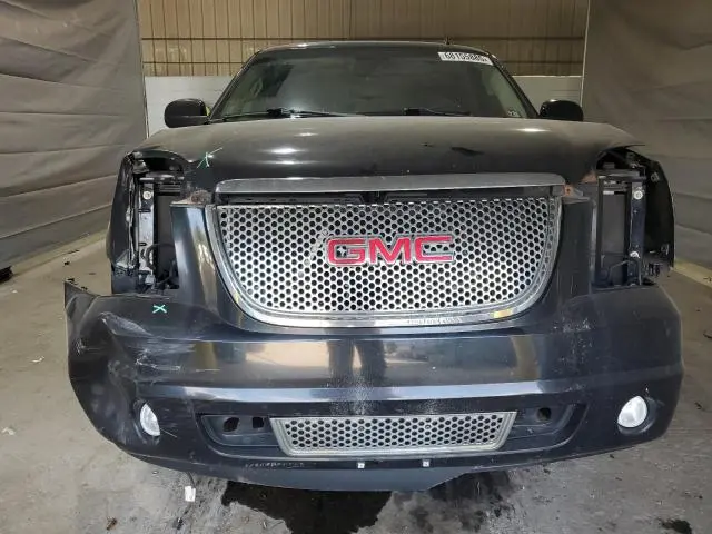 2011 GMC YUKON DENALI  