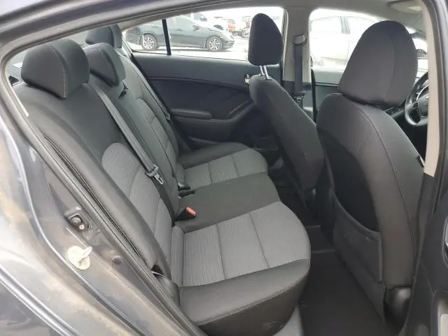 2015 KIA FORTE LX  