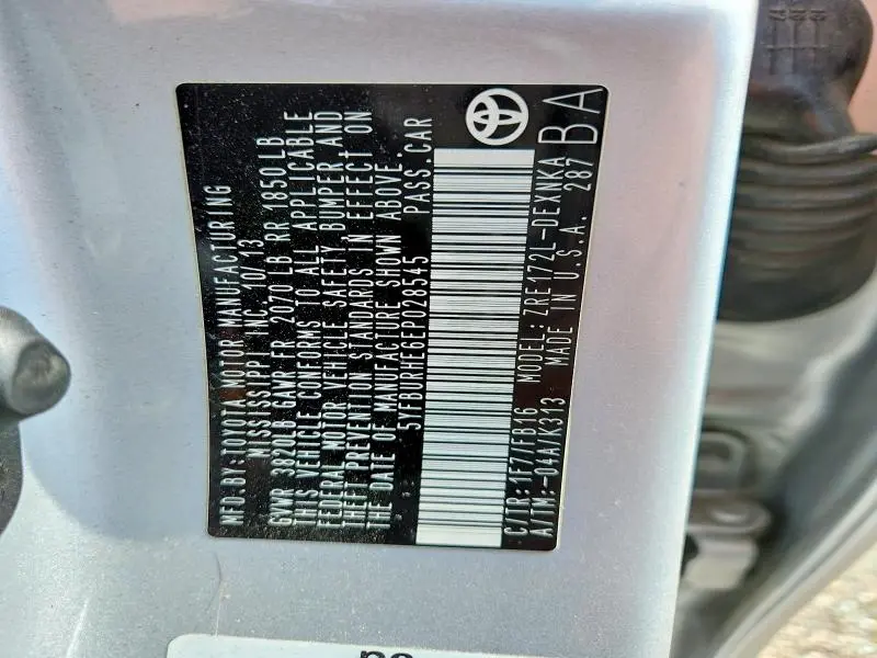 2014 TOYOTA COROLLA LE PLUS  