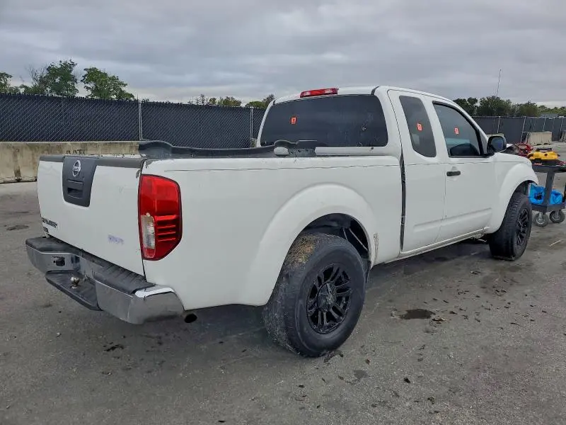 2011 NISSAN FRONTIER S  