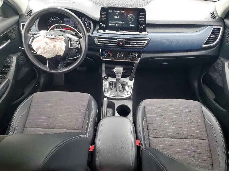 2021 KIA SELTOS S  