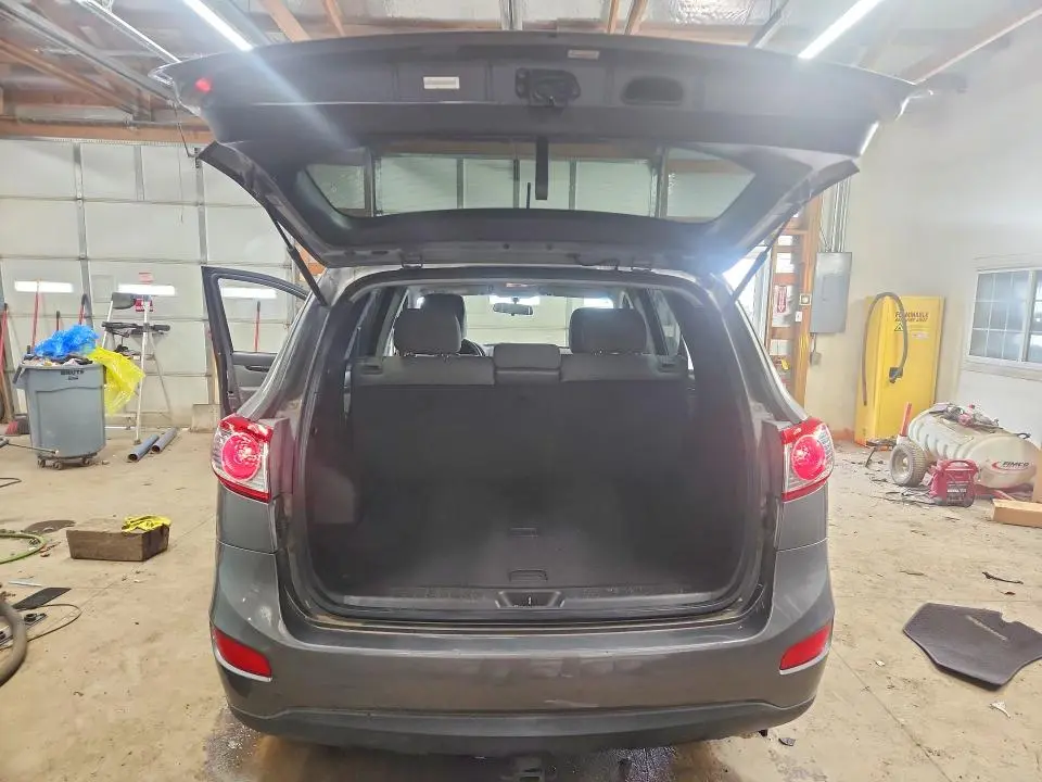 2010 HYUNDAI SANTA FE GLS  
