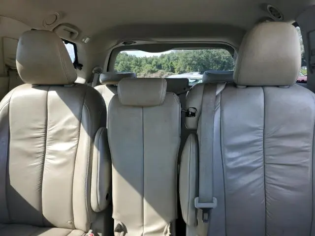 2012 TOYOTA SIENNA XLE  