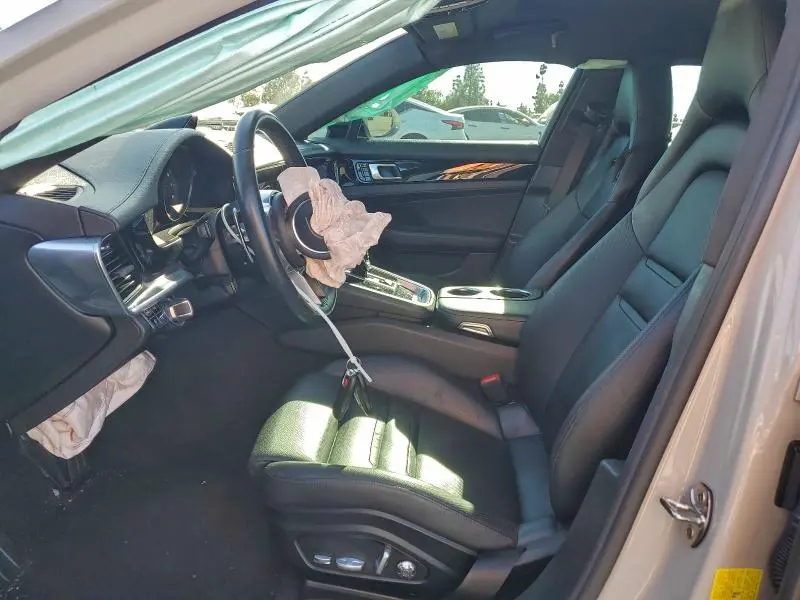 2018 PORSCHE PANAMERA 4  