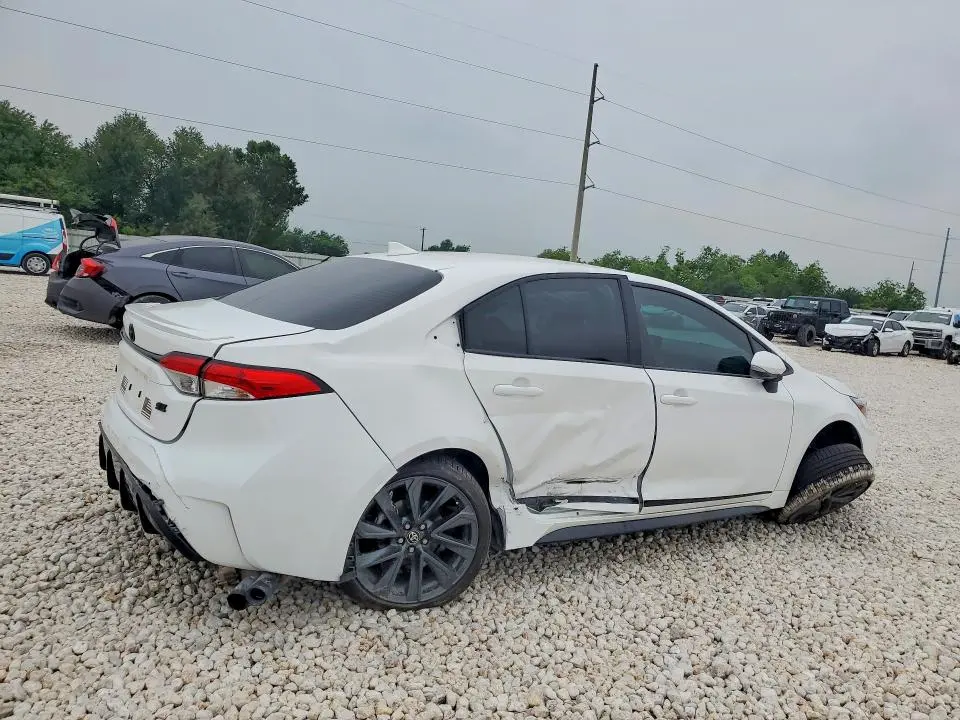 2026 TOYOTA COROLLA SE  